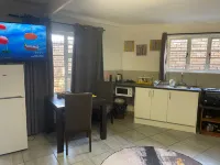 Tranquil Holiday Retreat in Hartbeespoort with Stunning Views - 2-Star