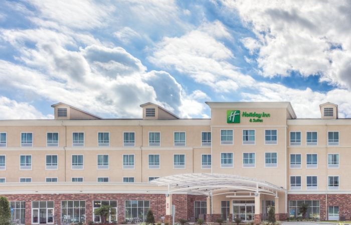 Holiday Inn & Suites LAFAYETTE NORTH by IHG