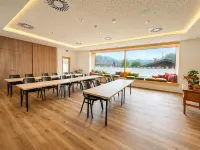 Bayern Resort Hotel (Adults Only) - parking