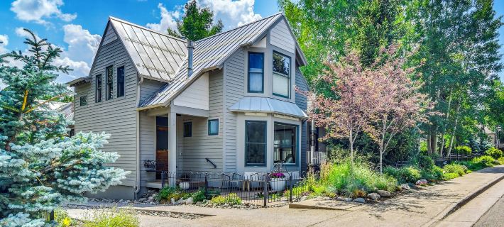 Whistle Pig A Downtown Escape in Breckenridge Hotels in Summit County