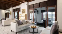 De Chai Colonial Hotel & Spa - parking