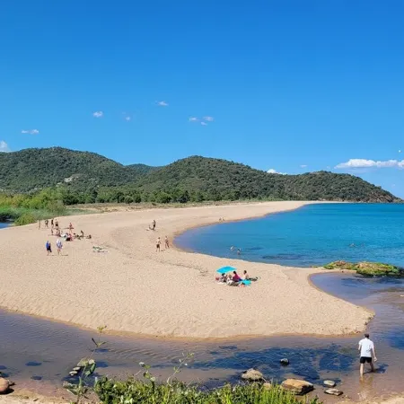 Charming house right on the most beautiful beach in Corsica!