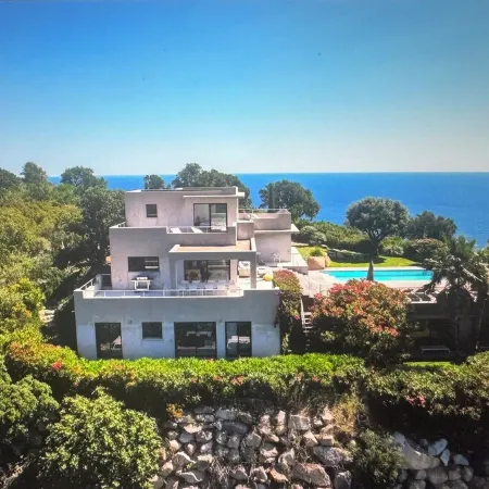 Stunning 330 M2 VILLA—HEATED POOL—OCEAN and Mountain VIEWS—Sleeps 24
