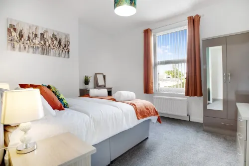 Two Bedroom Family Home With Garden Field View - balcony
