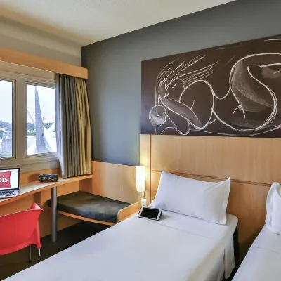 Ibis Goiania Hotels near Tamandare Square