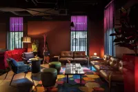 Moxy Ottawa Downtown - Pools