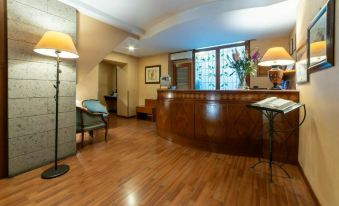 Massimo Plaza Hotel - Housity