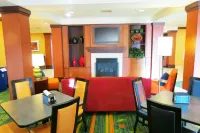 Fairfield Inn & Suites Mount Vernon Rend Lake - breakfast