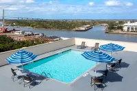 Hampton Inn Savannah-Historic District - Rooftop Pools
