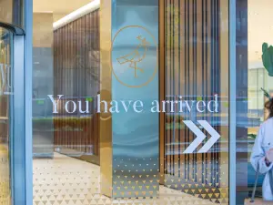 Voco Chicago Downtown - Riverwalk by IHG