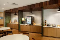 Fairfield Inn & Suites Knoxville Northwest - Breakfast