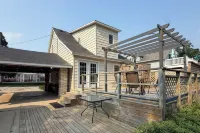Clear Lake Vacation Rental: Walk to Town / Beach! - 2-Sterne