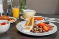 Meon Valley Hotel, Spa & Golf - sarapan