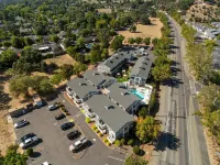 UpValley Inn & Hot Springs Napa Valley, an Ascend Collection Hotel - Wifi