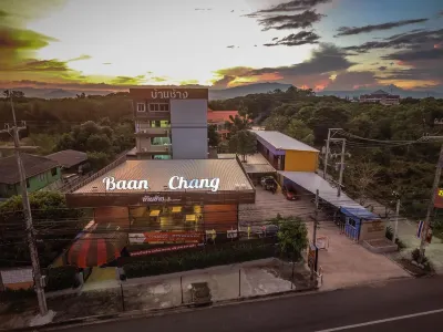 Baan Chang Hotel & Coffee House Hotels near King Taksin the Great Memorial Shrine