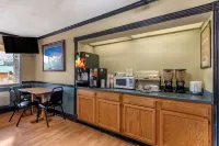 Econo Lodge Erlanger - Cincinnati Airport - 주차장