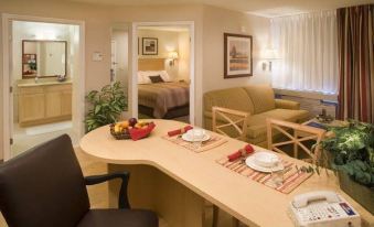 Candlewood Suites Lakewood