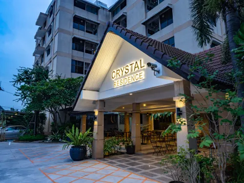 Crystal Resort - parking