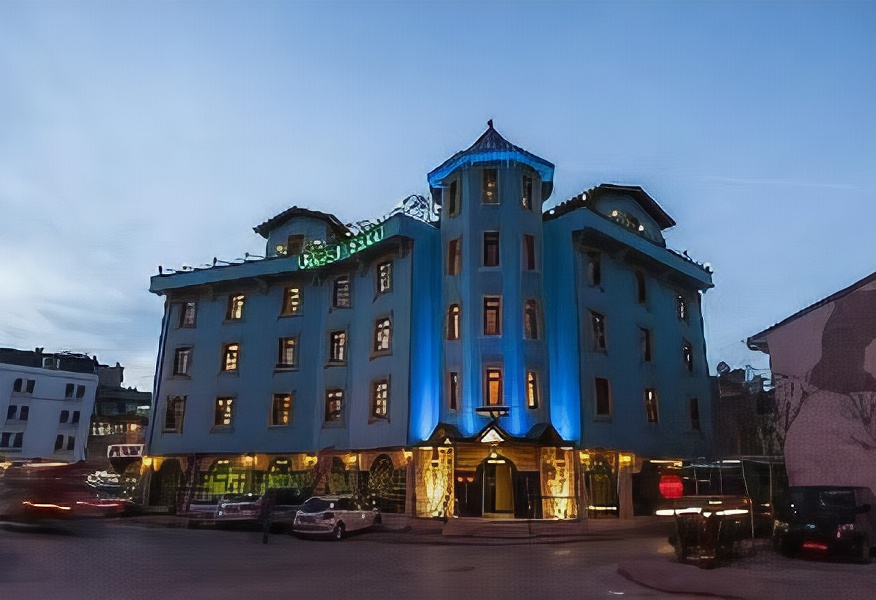 Rumi Hotel