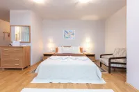 Valensija - Large Suite Apartment