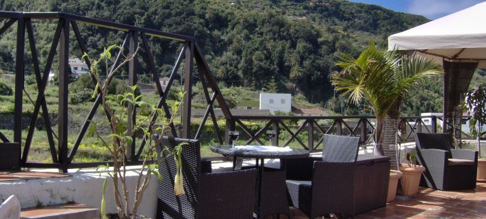 Rustic Holiday Home with Balcony and Sea View Hotels in Icod