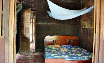 Peaceful Homestay in the Middle of Fruit Garden - Room with Public Restroom