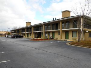 America's Best Inn & Suites - Decatur