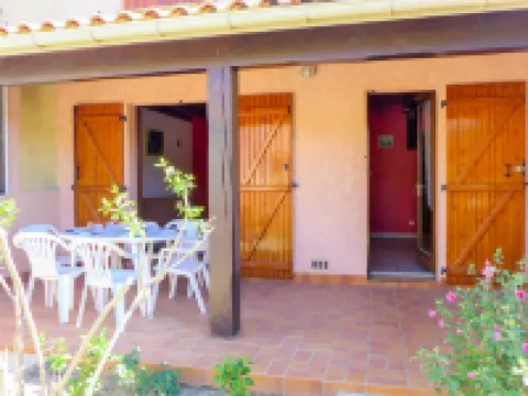 Les Colombes Hotels in Fleury
