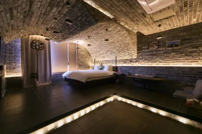 Pandora Hotel
