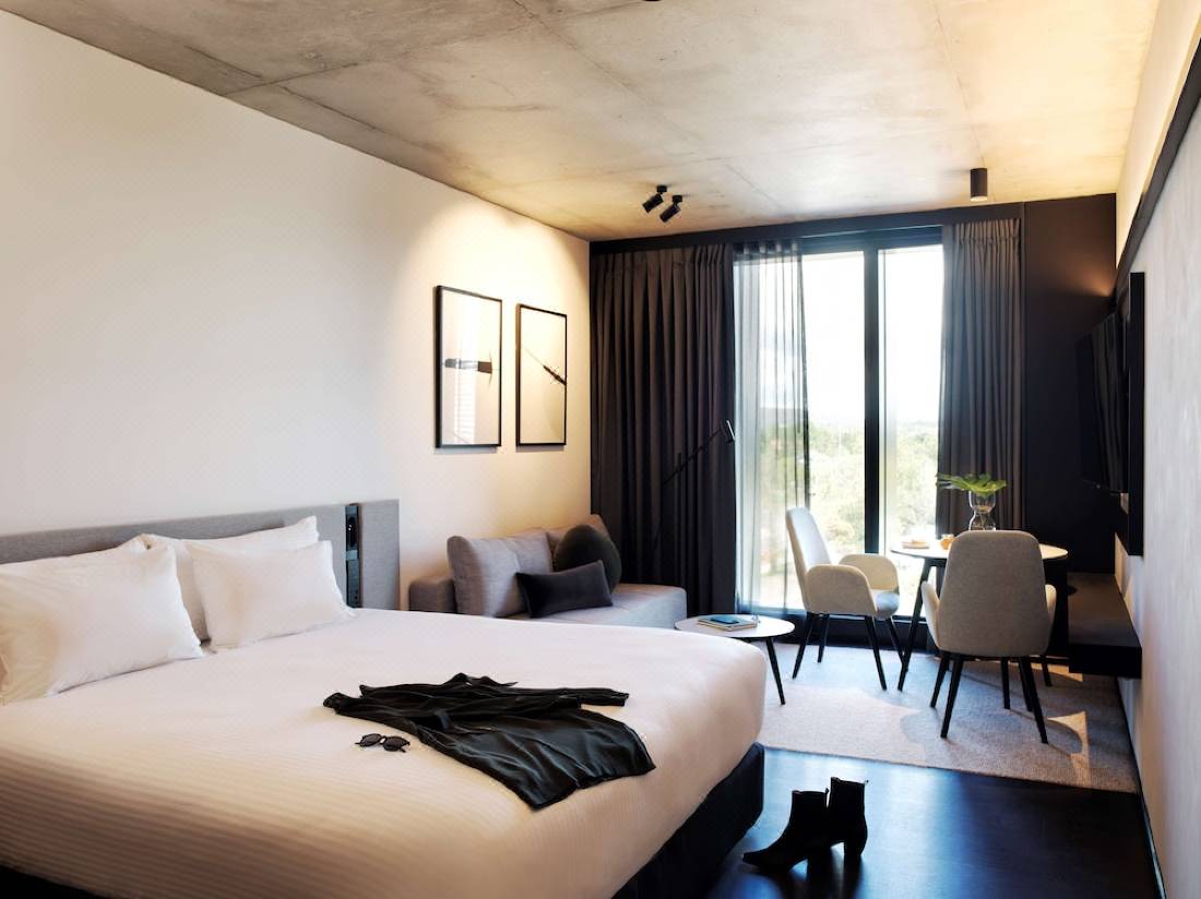 A By Adina Canberra Canberra Updated 22 Room Price Reviews Deals Trip Com