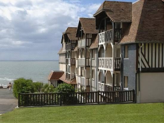 Residence Les Tamaris-Trouville-sur-Mer Updated 2022 Room Price-Reviews &  Deals | Trip.com