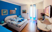 Lia Rooms