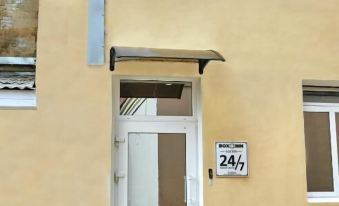 Box Inn - Hostel