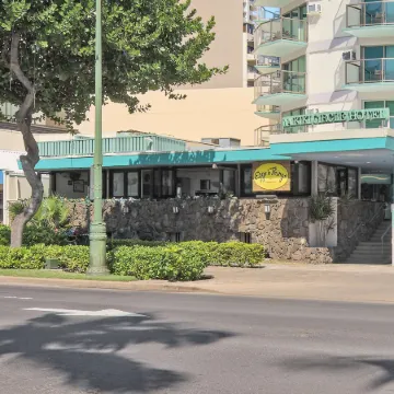 Waikiki Circle Hotel by Castle
