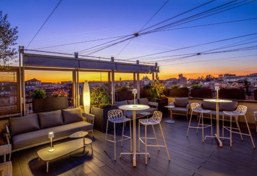 몬티 팰리스 호텔 루프탑 테라스 뷰