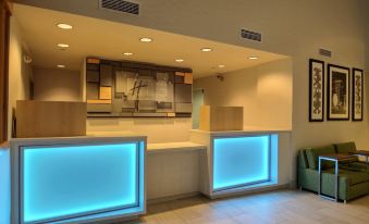 Holiday Inn Express & Suites MILWAUKEE AIRPORT by IHG