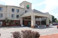 Holiday Inn Express & Suites KANSAS CITY-LIBERTY (HWY 152) by IHG Hotel a Kansas City