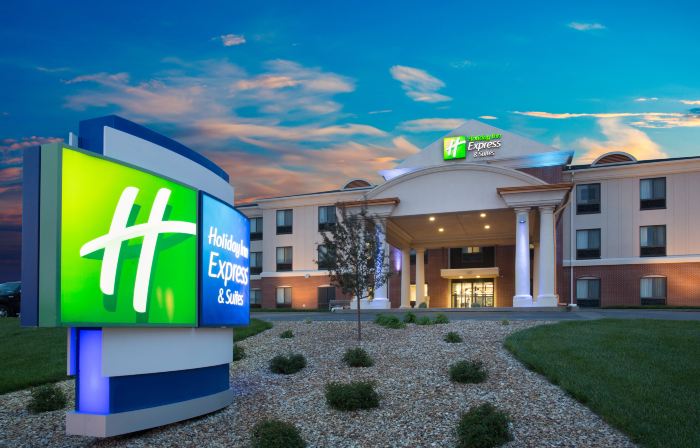 Holiday Inn Express & Suites Concordia US 81 by IHG