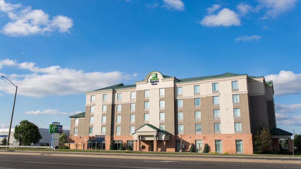 Holiday Inn Express & Suites BRAMPTON by IHG