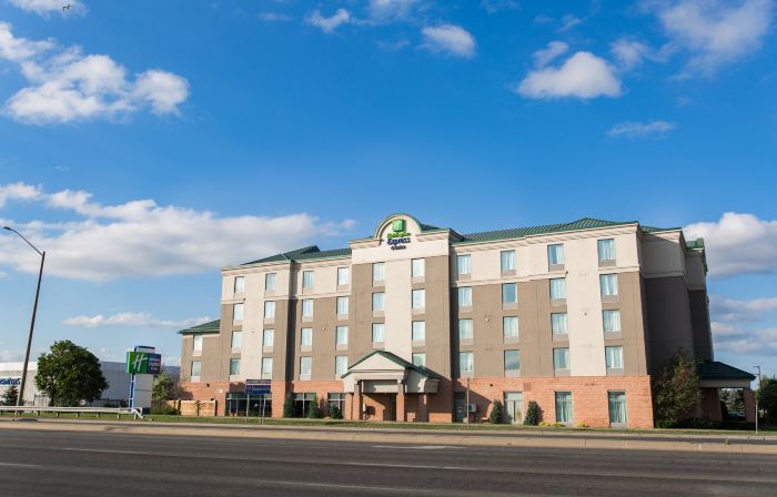 Holiday Inn Express & Suites BRAMPTON by IHG