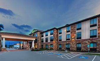 Holiday Inn Express & Suites Austin NW - Lakeway