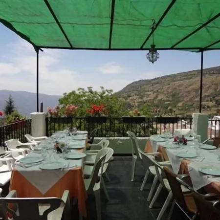 Hotel Rural Poqueira II