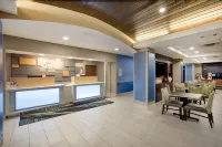 Holiday Inn Express & Suites Columbus Hotels in Columbus