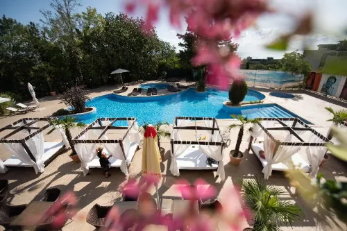 Apollo Spa Resort - All-Inclusive , Indoor & Outdoor Pools & Individual AC in Every Room