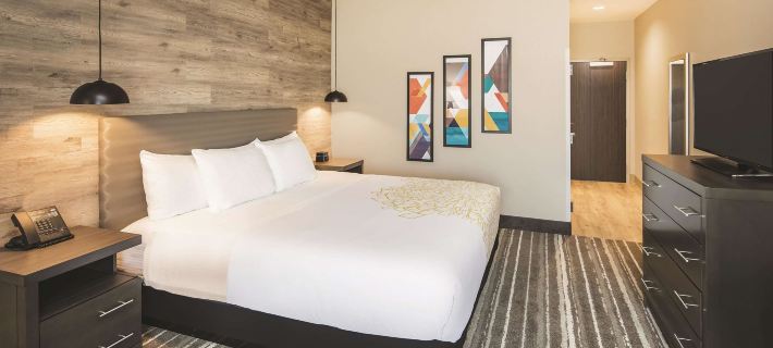 La Quinta Inn & Suites by Wyndham Atlanta South - McDonough ヘンリーのホテル
