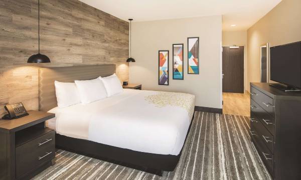 La Quinta Inn & Suites by Wyndham Atlanta South - McDonough