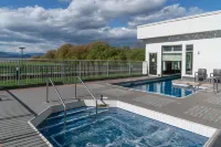 Prestige Harbourfront Resort, BW Premier Collection - Pools