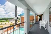 Super 8 by Wyndham Dandridge Hotels in Jefferson County