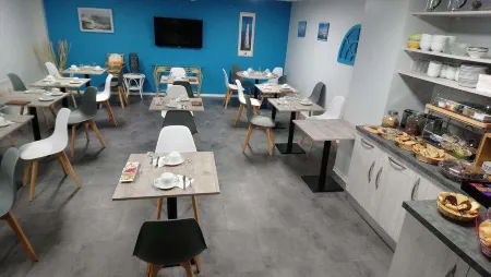 Brit Hotel Hermitage Отели в г. Руайан