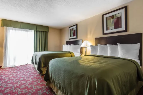 Quality Inn Shelburne - Burlington - parking